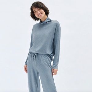 Aritzia- Wilfred Free - Free Lounge Cropped Sweatpant